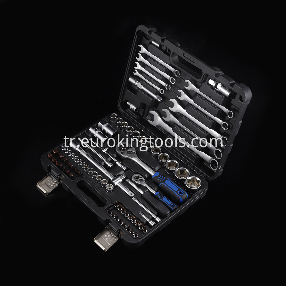 82PCS SOCKET TOOL SET